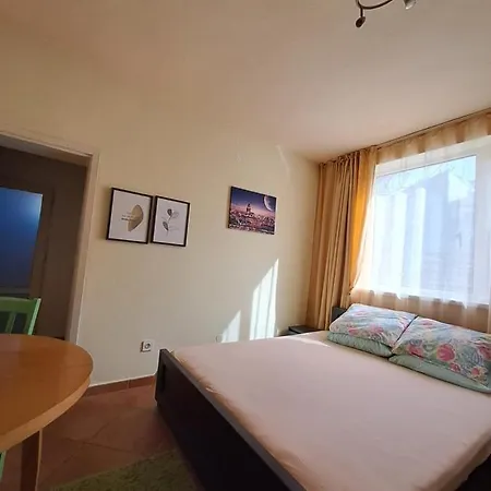 Apartment Sinemorets
